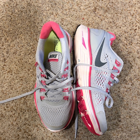 Nike Shoes - Nike women’s lunarglide4 size 8 athletic shoes in excellent condition
